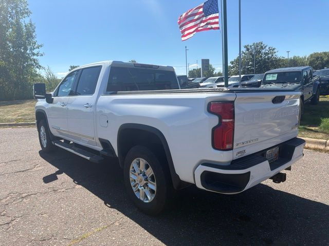 2024 Iridescent Pearl Tricoat Chevrolet Silverado 2500HD High Country 4X4 Truck