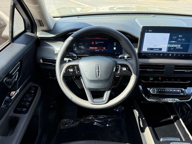 2025 Lincoln Corsair Premiere photo
