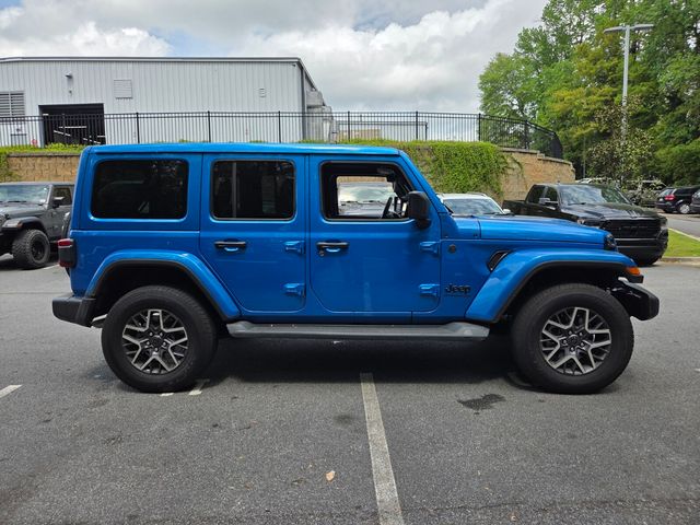 Used 2025 Blue Jeep Sahara image 10