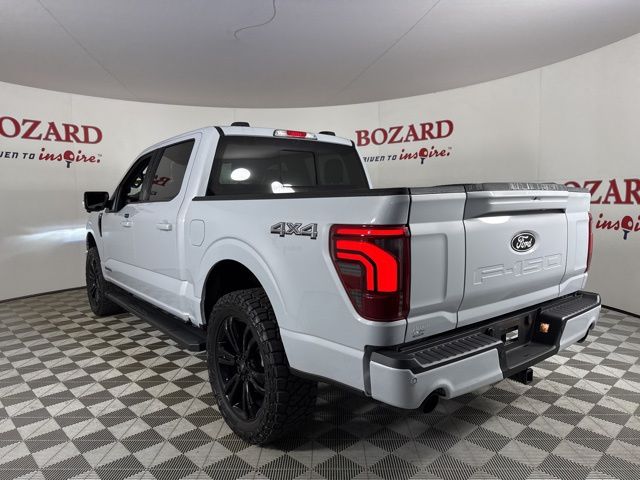 2025 White Ford F-150 Lariat 4X4 Truck