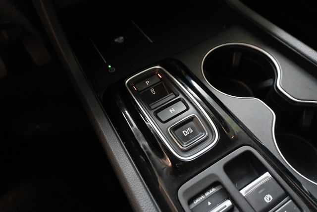 Used 2025 Honda Pilot SUV