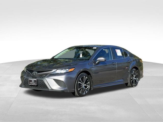 2020 Toyota Camry SE 34