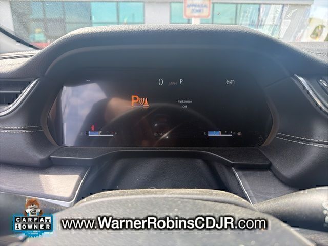 Used 2023 Red Jeep Limited image 8