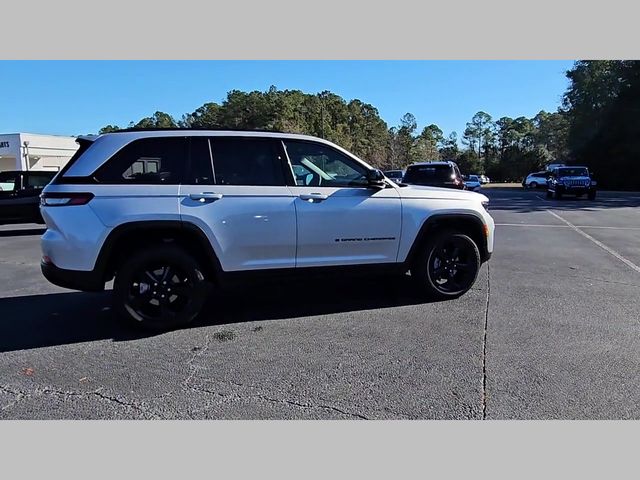 2025 Jeep Grand Cherokee Altitude X 4x2