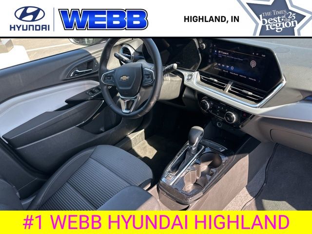 Used 2025 Red Chevrolet LT image 27