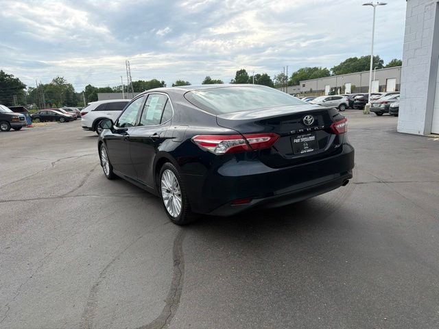 Used 2018 Blue Toyota XLE image 13