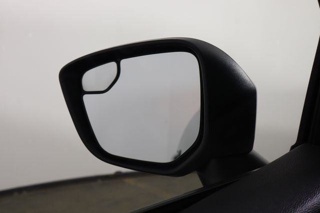 MitsubishiEclipse Cross32
