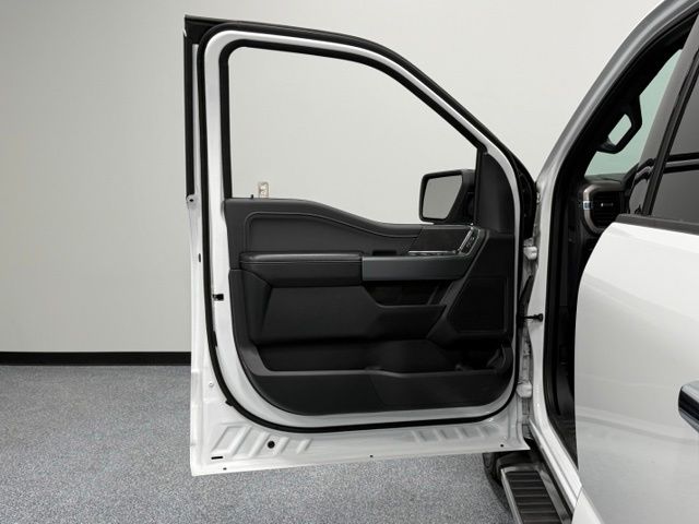 Used 2024 White Ford XLT image 10