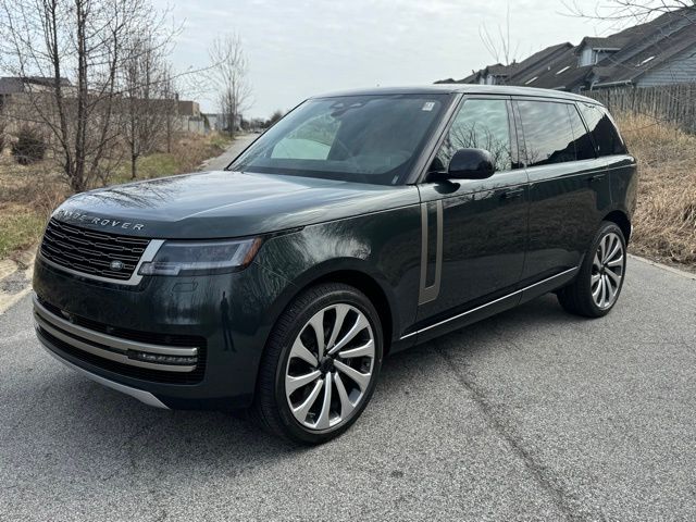 2026 Land Rover Range Rover P530 SE LWB AWD