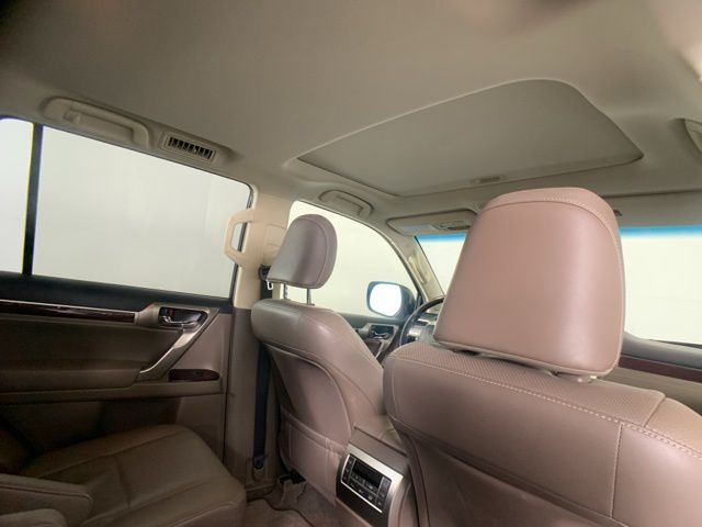 2017 Lexus GX 460 33