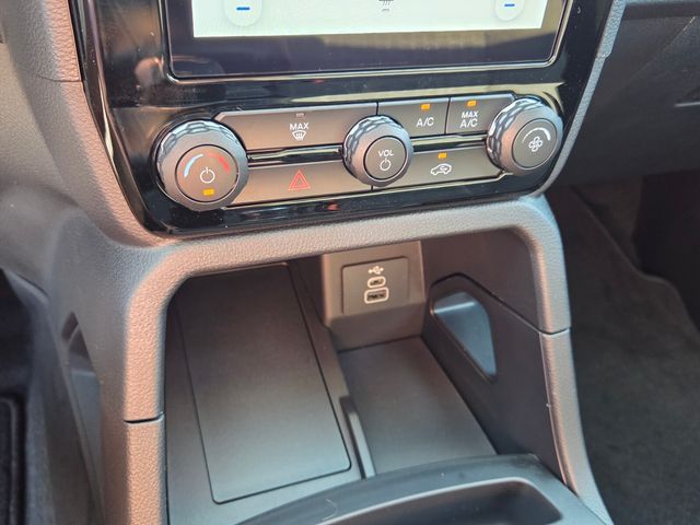 New 2026 Beige Ford XLT image 21