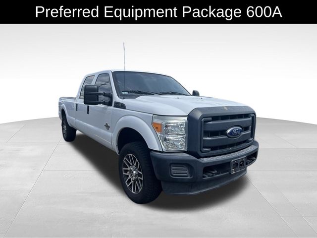Oxford White 2016 Ford F-250 Super Duty Pickup Truck Four-Wheel Drive 6-Speed Automatic Overdrive