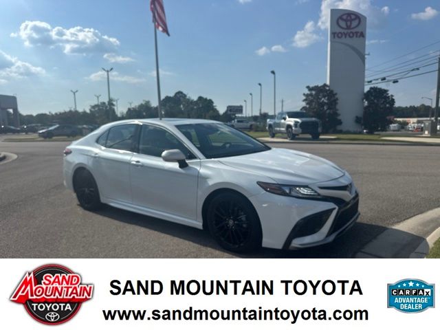 Pearl 2022 Toyota Camry Hybrid Sedan Front-Wheel Drive Continuously Variable Transmission