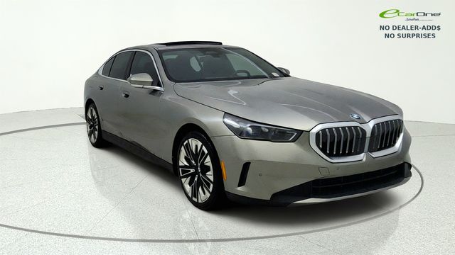 Oxide Gray Metallic 2026 BMW 5 Series Sedan All-Wheel Drive 8-Speed Automatic