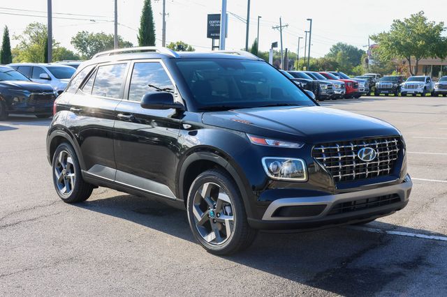 Onyx Black 2026 Hyundai Venue SUV / Crossover Front-Wheel Drive Continuously Variable Transmission