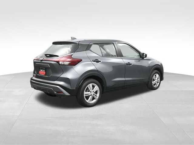 2022 Nissan Kicks S 2