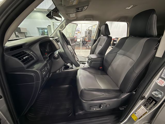2022 Toyota 4Runner SR5 Premium - 9