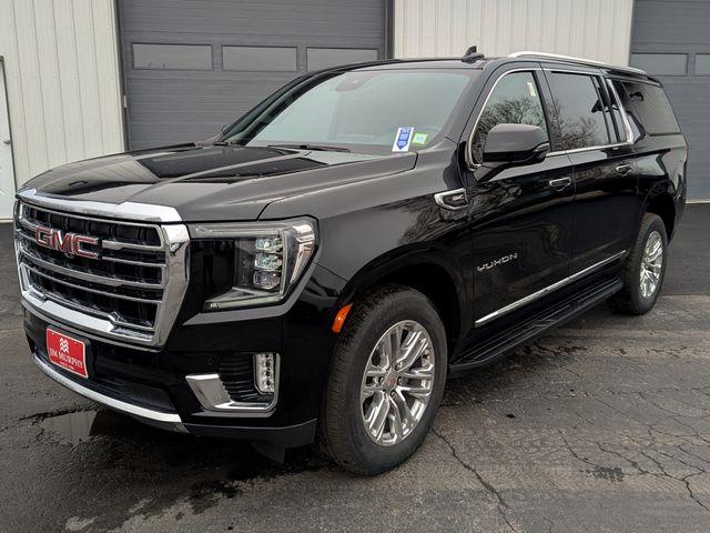 Onyx Black 2023 GMC Yukon XL SLT 4WD SUV / Crossover Four-Wheel Drive