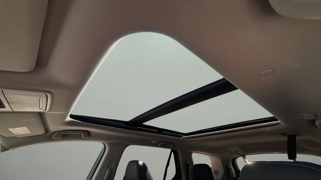 Used 2025  Honda Touring image 19