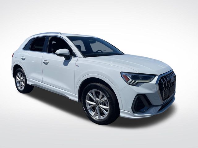 2023 Audi Q3 Premium 11