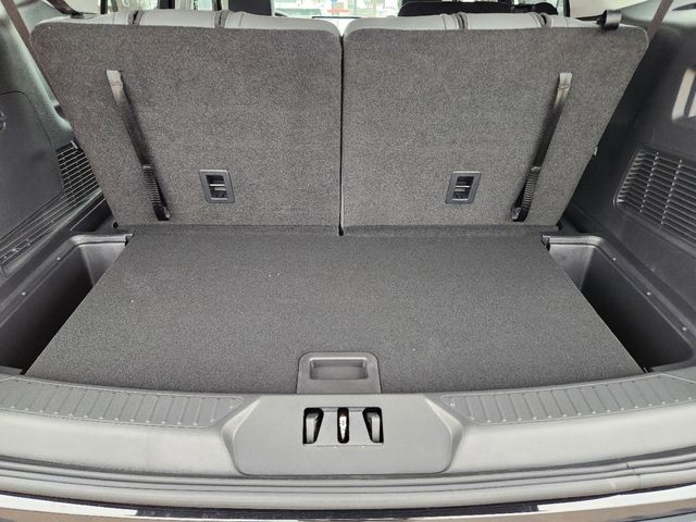 2025 Ford Explorer Active photo
