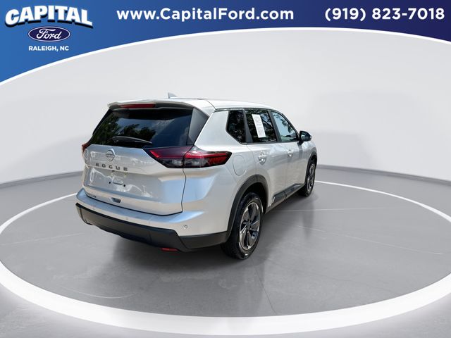 Used 2025 Silver Nissan SV image 8
