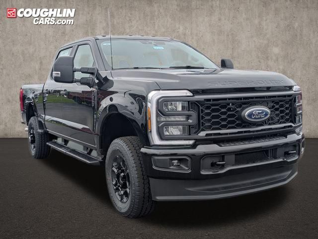 Agate Black Metallic 2026 Ford F-250 Super Duty Pickup Truck Automatic