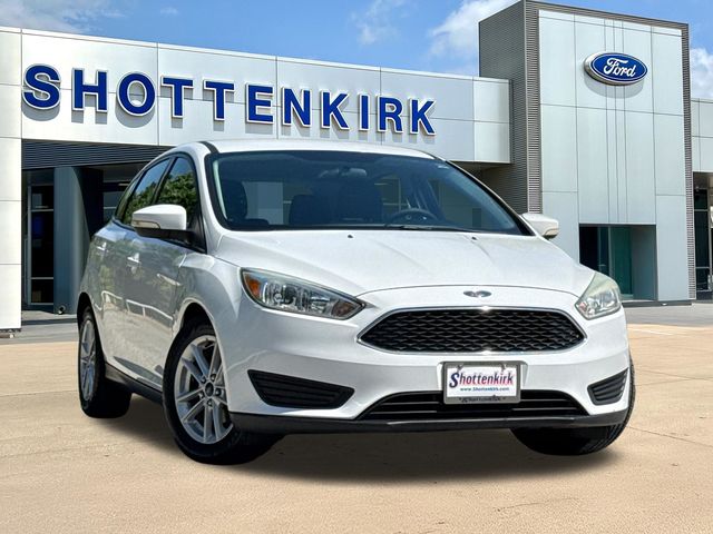 2015 Ford Focus 5 Door Hatch SE's photo