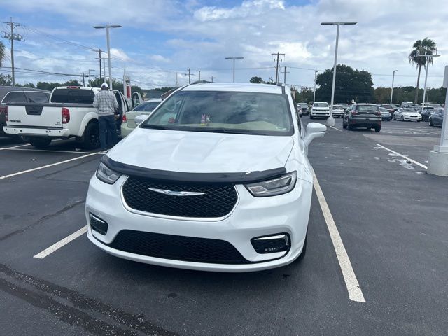 2021 Chrysler Pacifica Hybrid Touring L 2