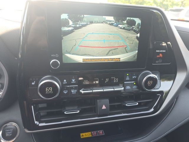 Used 2025 Toyota Highlander SUV