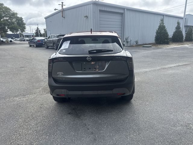 Used 2025 Gray Nissan SV image 6