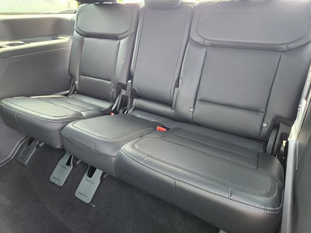 2025 White Ford Expedition Platinum 4X4 SUV