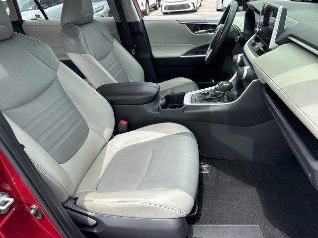 2024 Toyota RAV4 XLE Premium - Photo 14