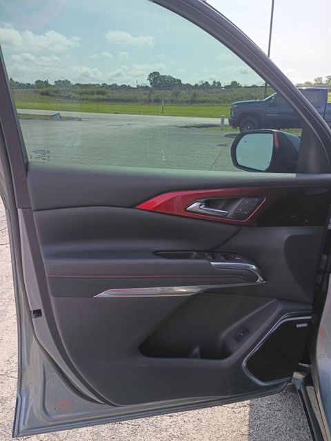 Used 2024 Chevrolet Traverse SUV