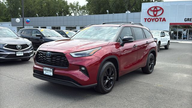 Used 2024 Toyota Highlander Hybrid SUV