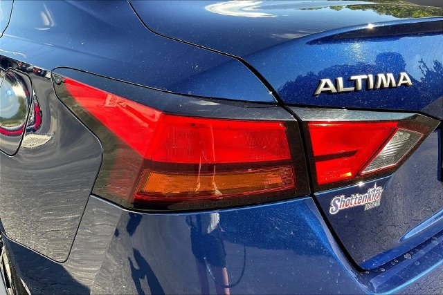 Used 2024 Nissan Altima Sedan