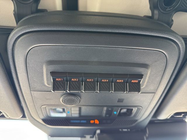 New 2026 Gray Ford Badlands image 38