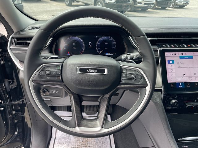 2023 Jeep Grand Cherokee Limited - Diamond Black Crystal Pearlcoat exterior view 19