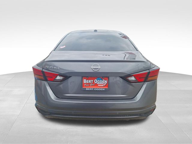 Certified Used 2025 Gray Nissan 2.5 S image 8