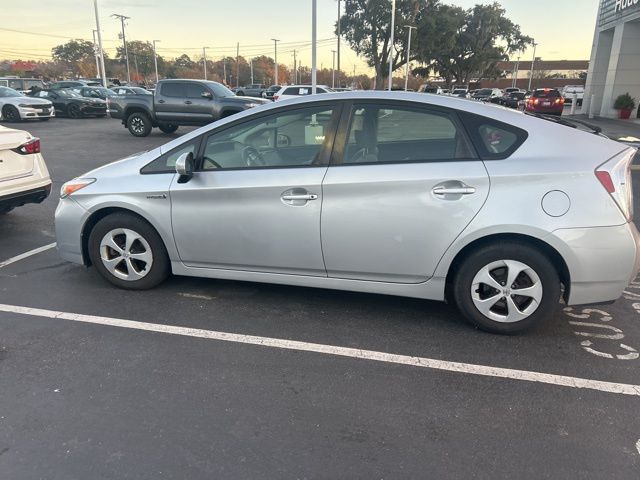 2013 Toyota Prius Two 21