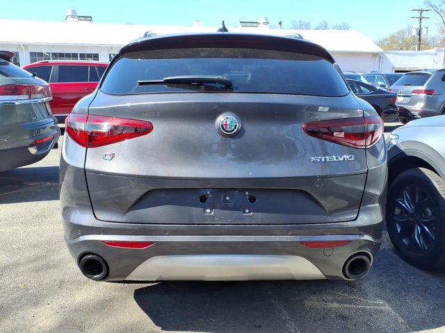 2023 Alfa Romeo Stelvio - Image 7