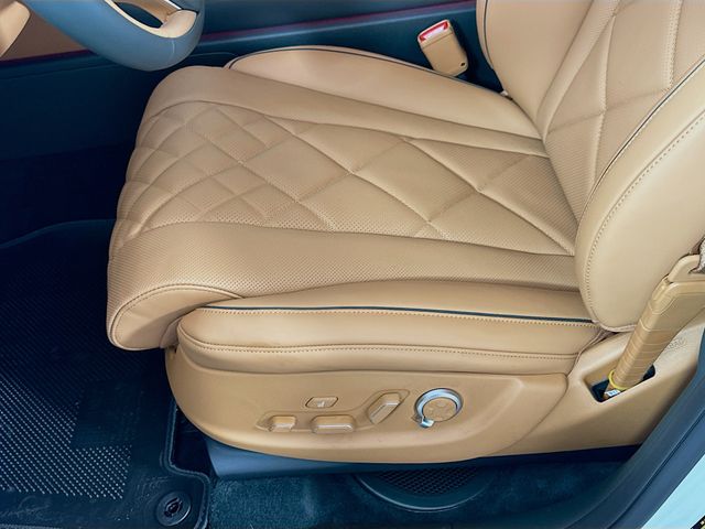 Thumbnail: 2026 Genesis GV80 - 21