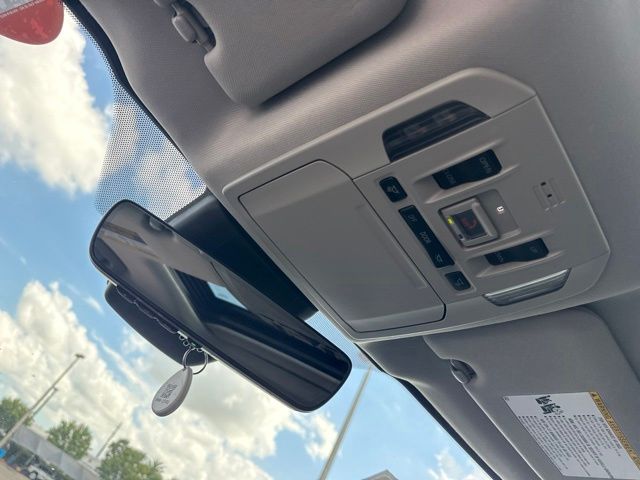 2023 Toyota Highlander - $30,988