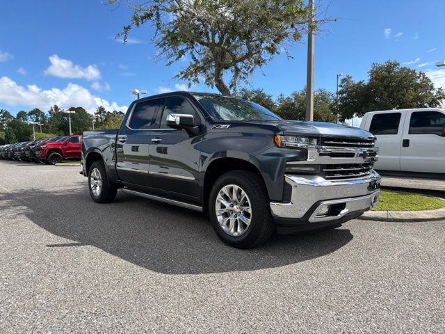 Shadow Gray Metallic 2021 Chevrolet Silverado 1500 Pickup Truck Four-Wheel Drive Automatic