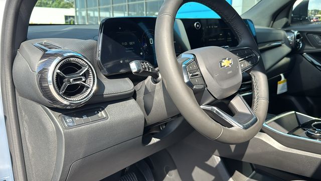 new 2026 Chevrolet Equinox car, priced at $30,735