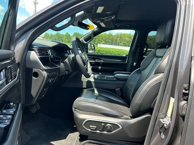 2023 Jeep Wagoneer Series I - Photo 14