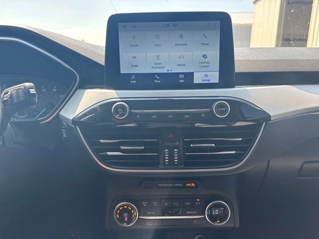 2020 Black Metallic Ford Escape SE AWD SUV