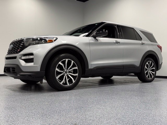 Used 2022 Silver Ford ST image 4