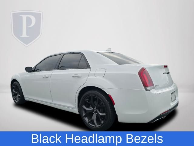 2023 Chrysler 300 Touring 5