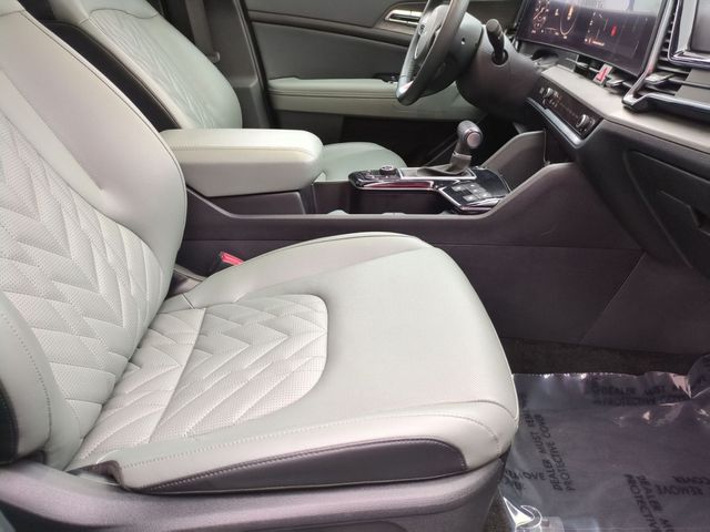 used 2025 Kia Sportage car, priced at $30,900